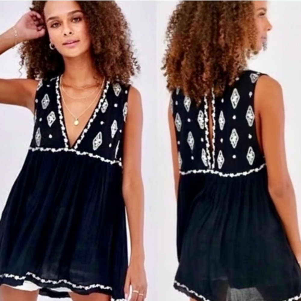 Free People Black and White Sleeveless Top